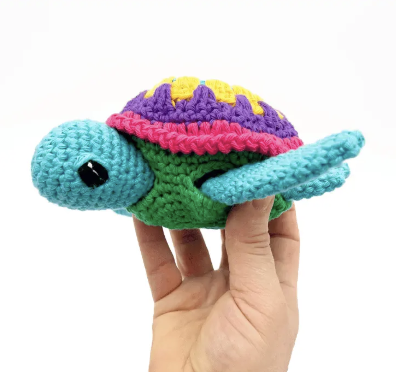 Colorful no-sew crochet sea turtle, a beginner-friendly amigurumi turtle pattern